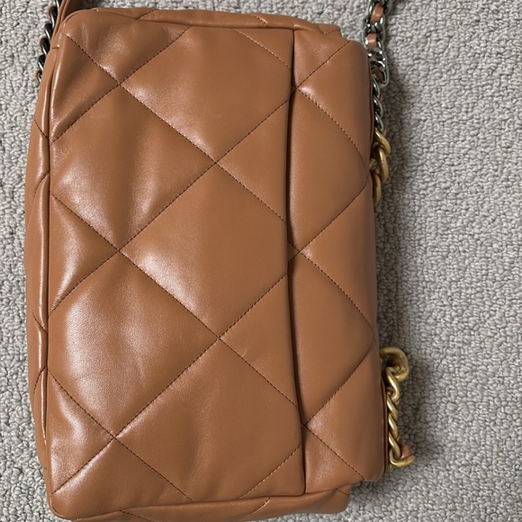 Chanel 19 caramel bag - Picture 9 of 16